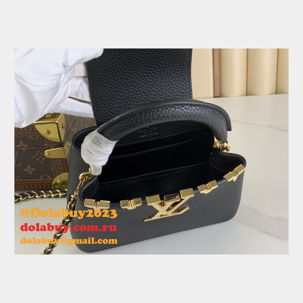 The Dolabuy Replica Capucines Louis Vuitton M48865 M24583 Bag