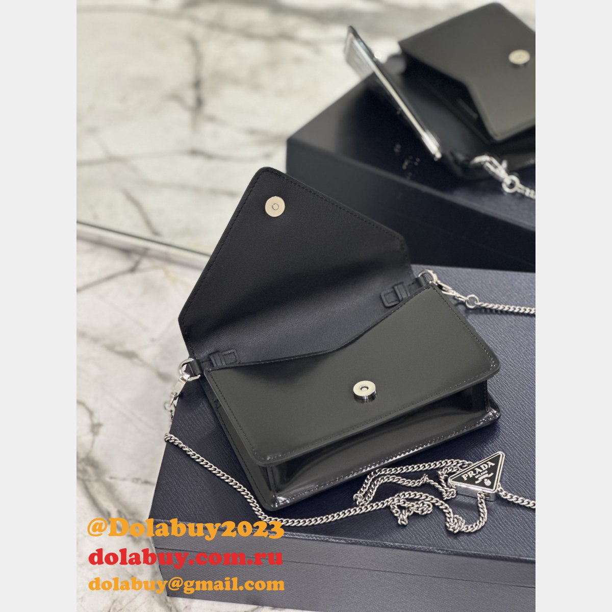 Affordable Luxury Prada Replica Mario Raffia Triangle 1BH189 Bag