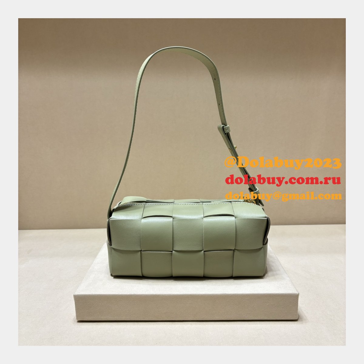 designer b0tte*a Ven*ta brick cassette