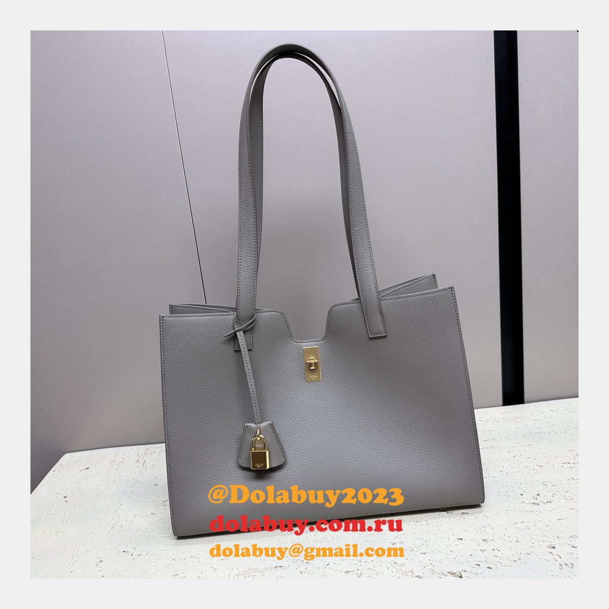 Top Fashion Cabas 16 In Smooth 112583 Celine Replica Bag