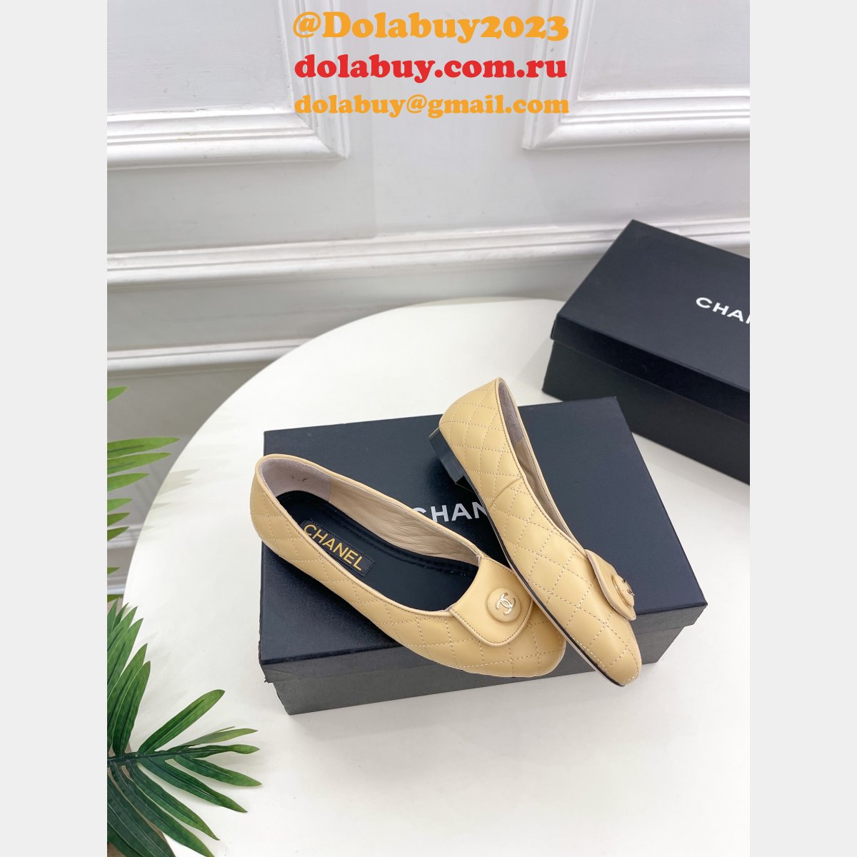 International Seller Designer Replica Ribbed Flat Shoes From China