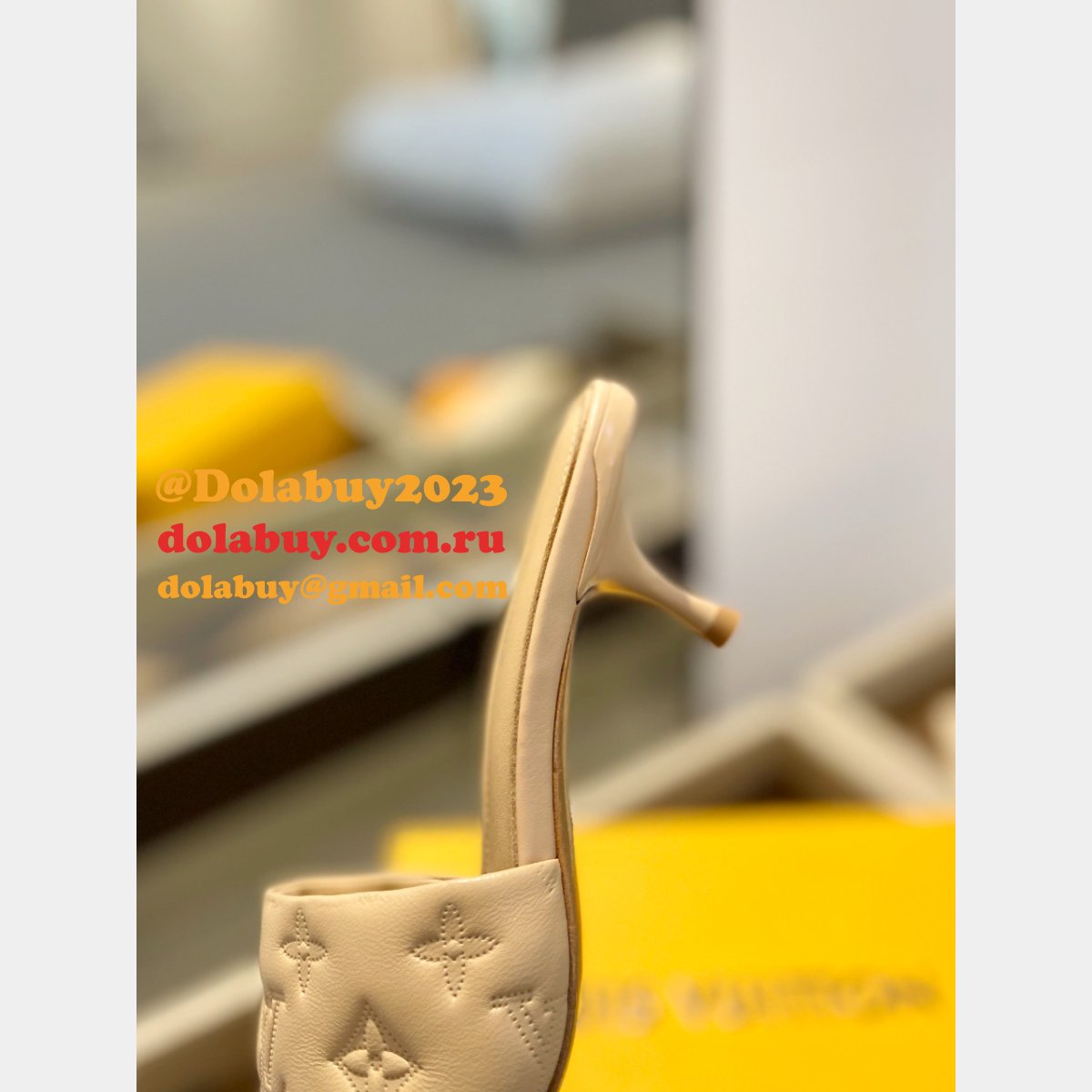 7 Star CHEAP LOUIS VUITTON Neo Revival Mule
