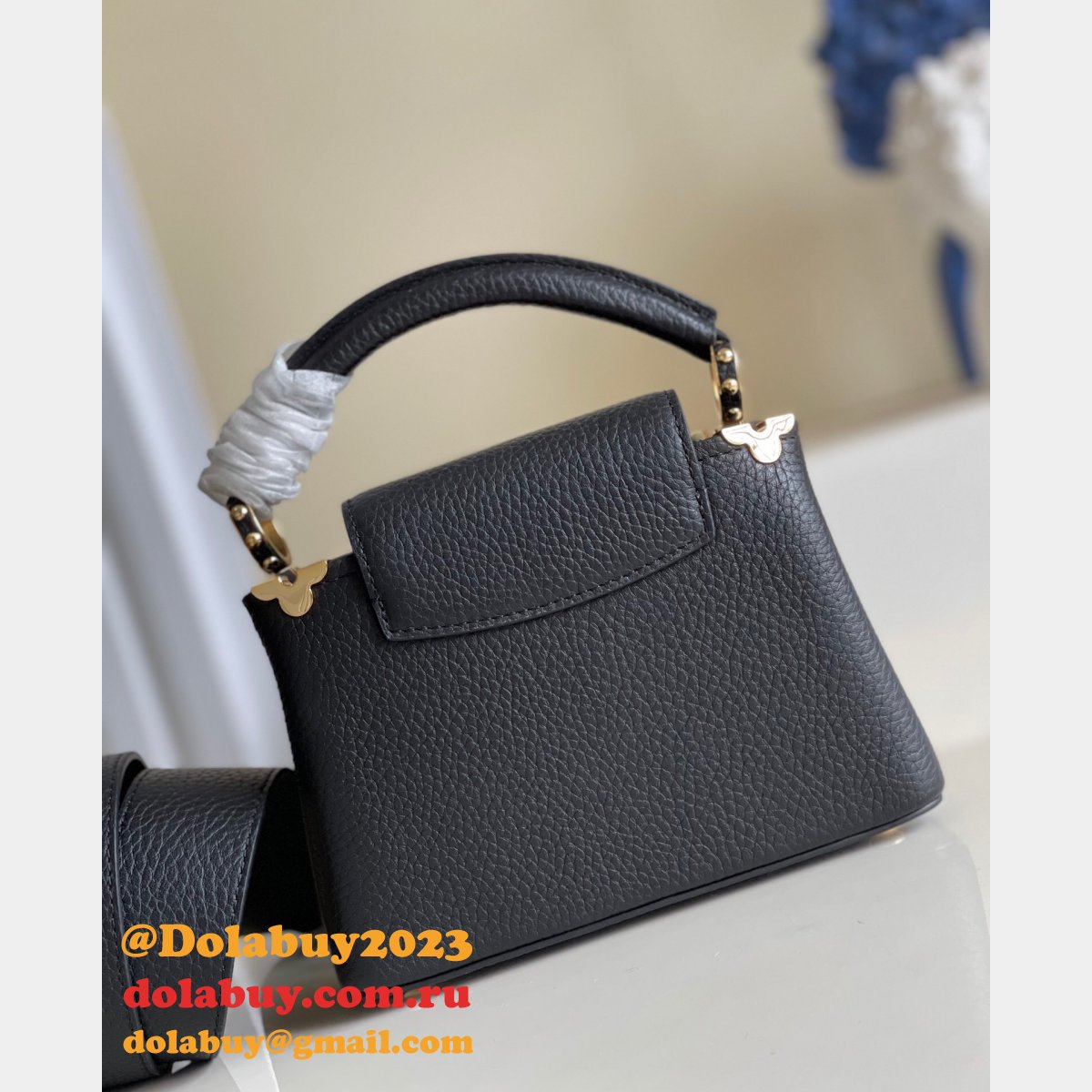 Designer Louis Vuitton Replica Black/White Capucines Mini Capucines M56669 Handbags
