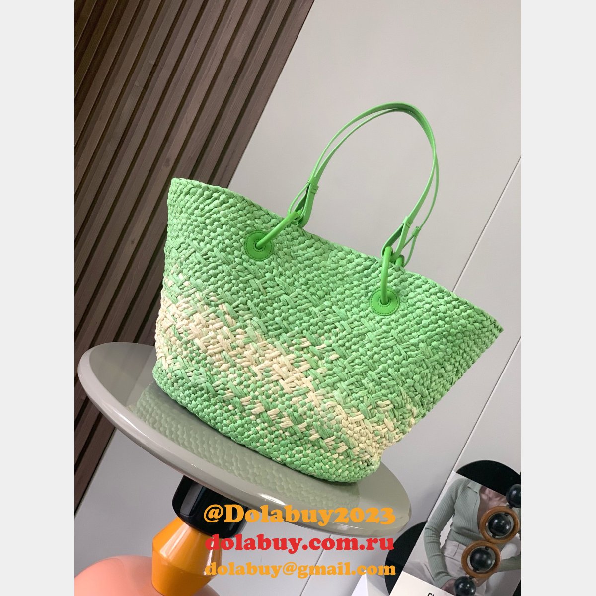 Perfect loewe Anagram Basket bag in iraca palm and calfskin 8008
