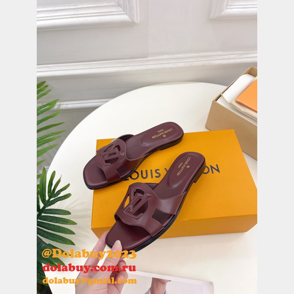 Top Quality LV Isola Flat Mule women style