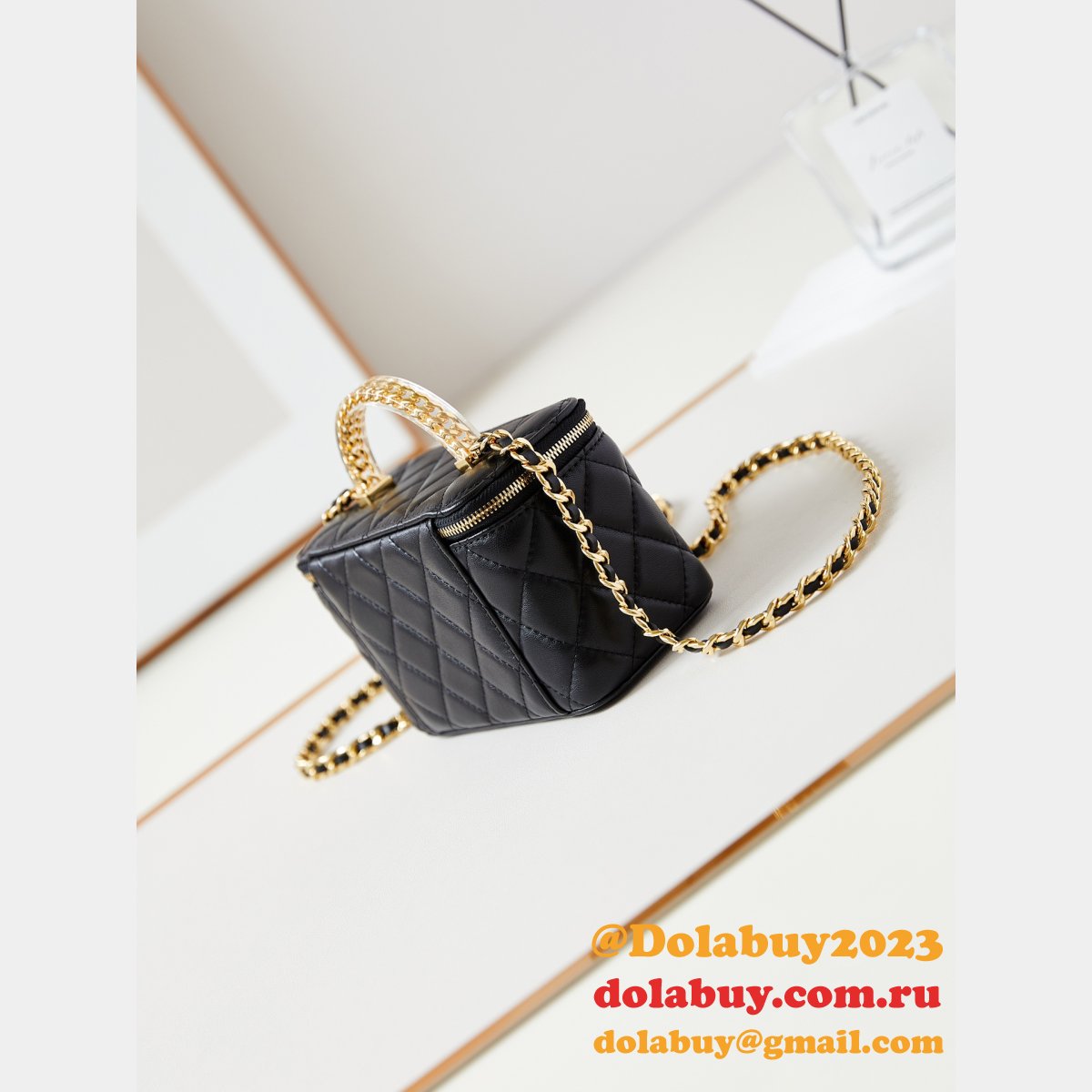 7 Star chane 24A lambskin Cosmetic bag AP3820