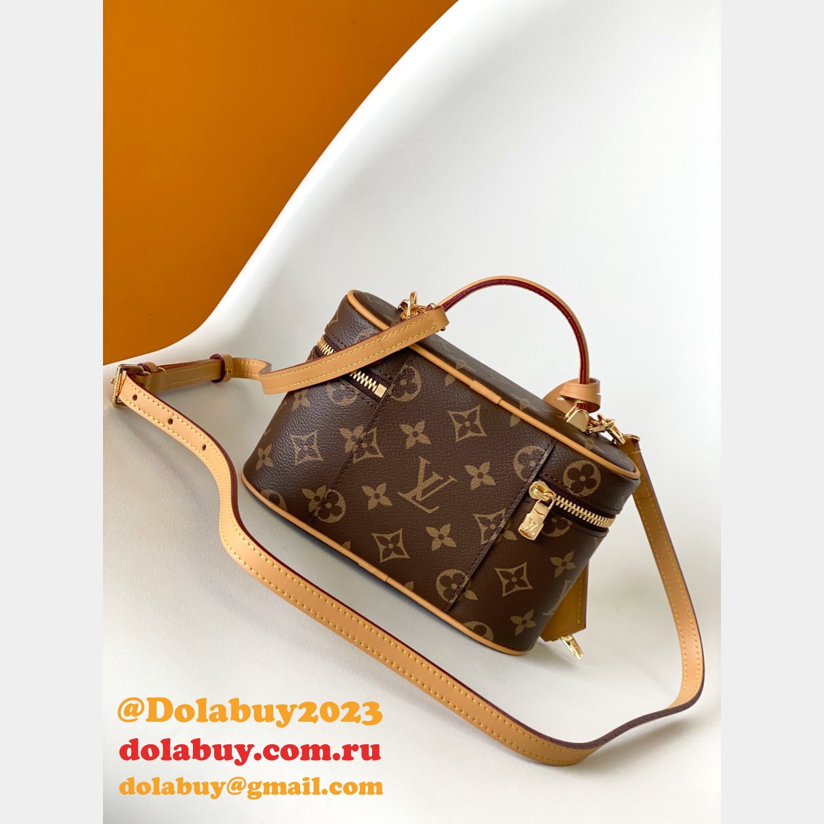 Fashion Louis Vuitton M47125 Vanity Chain POUCH