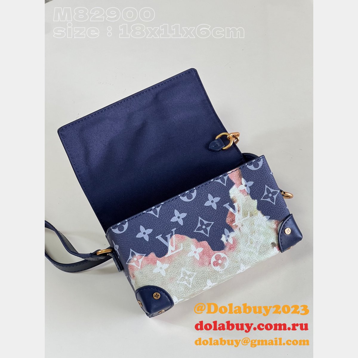 Vertical Trunk Wearable Wallet M82900 Designer Louis Vuitton Replica Bag