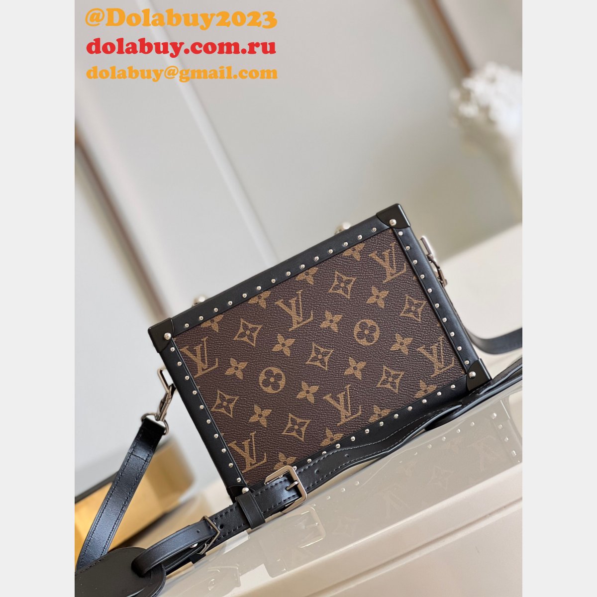 Louis Vuitton Replica Perfect Clutch Box Trunks and Travel M20251 Bag