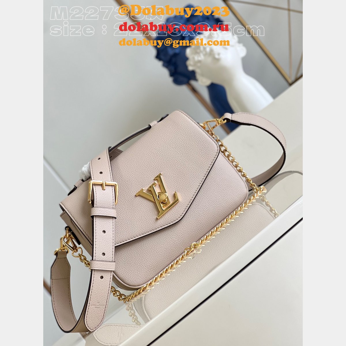 Luxuryin Focuses Oxford Lockme Louis Vuitton Replica M22735 Bag