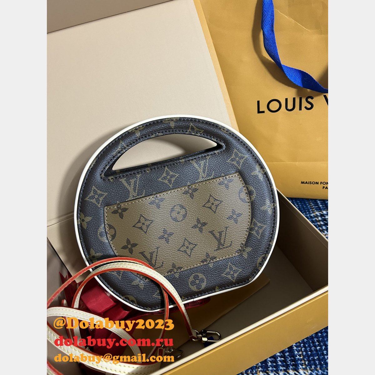 Around Me Fake Monogram Top M47117 Louis Vuitton Bag