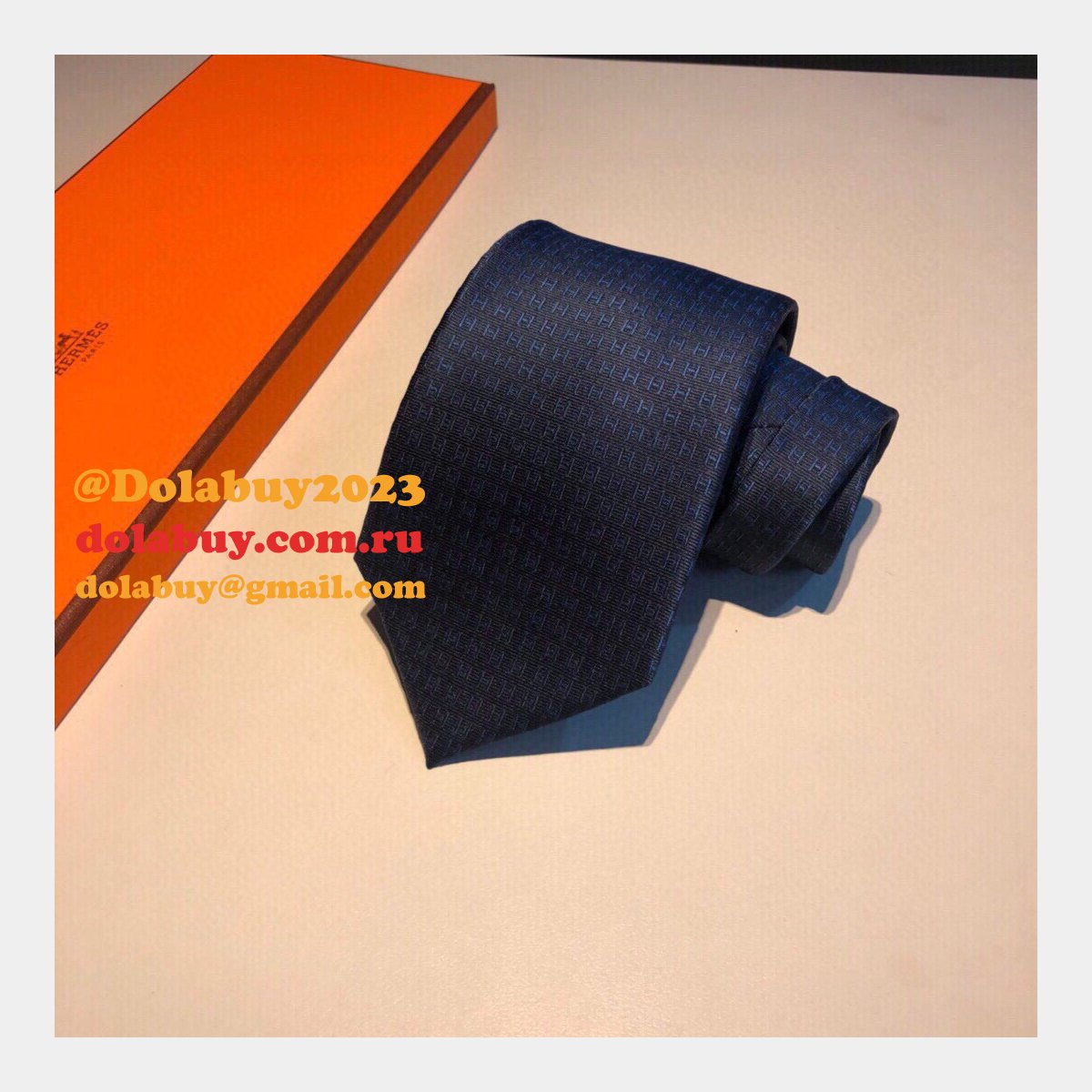 Hermes Faconnee H tie in hand-sewn silk