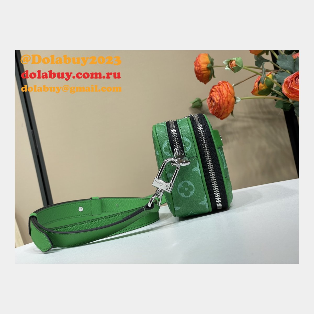 Alpha Wearable Wallet Taigarama M30997 Knockoff Louis Vuitton Bag