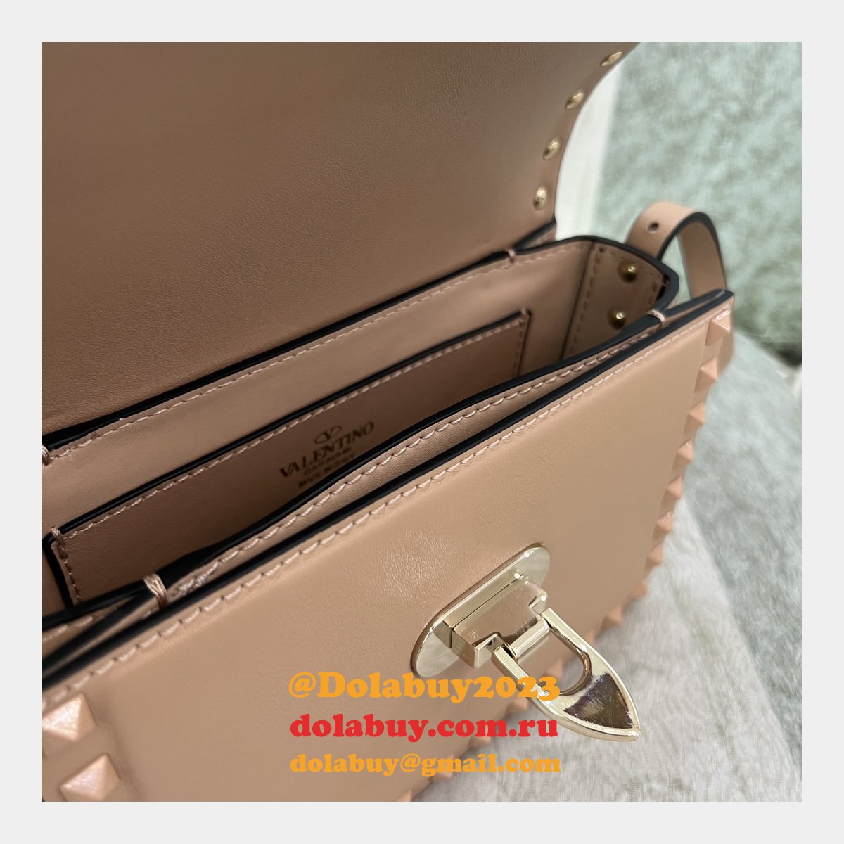 Cheap Fake Valentino Garavani Rockstud Calf Small Bag