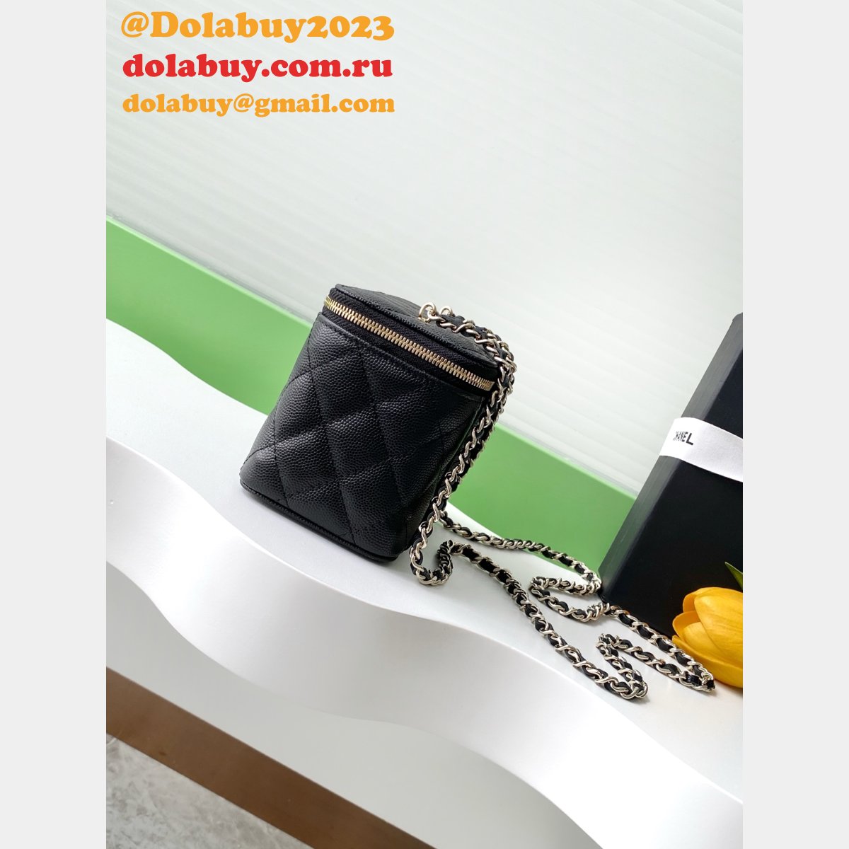 Luxury Long Vanity AP4530 Replica Chain Shiny Bag