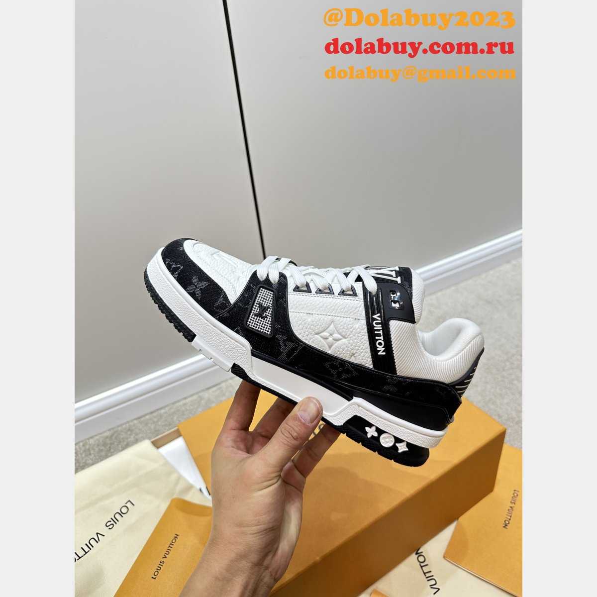 Top Quality LV Trainer Sneaker 1:1 Mirror