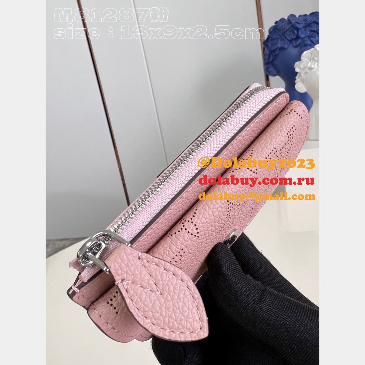 Card Holder Recto Verso Mahina M81287 Louis Vuitton Luxury Fake Bag