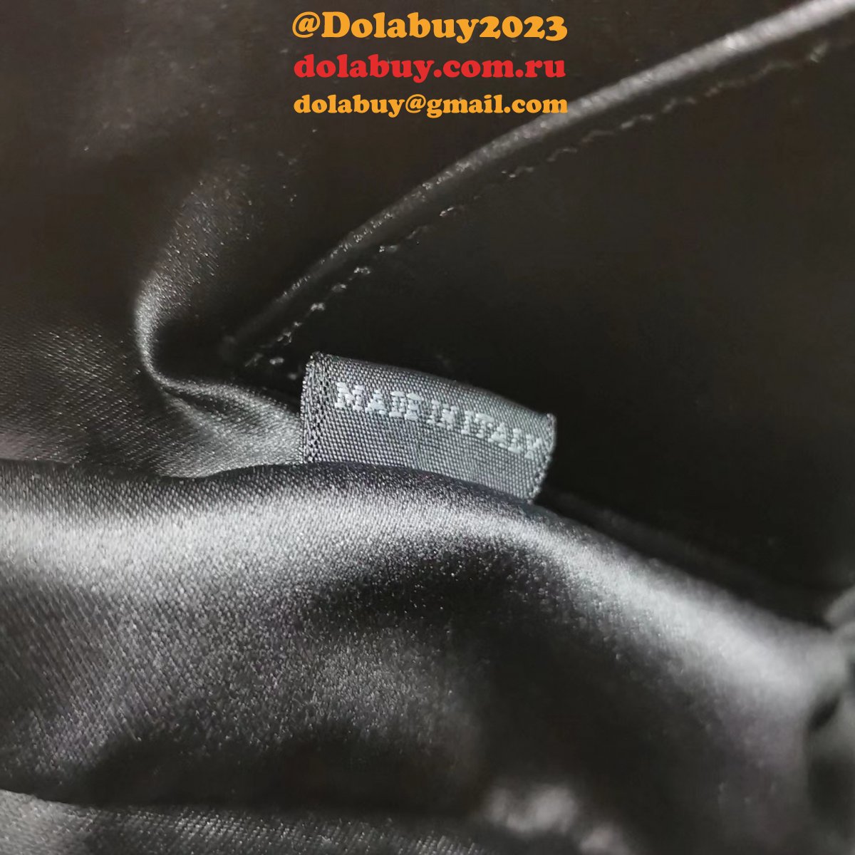 Best 2024 Replica Miu Miu Matelasse 5BH211 Quality Fake Bag