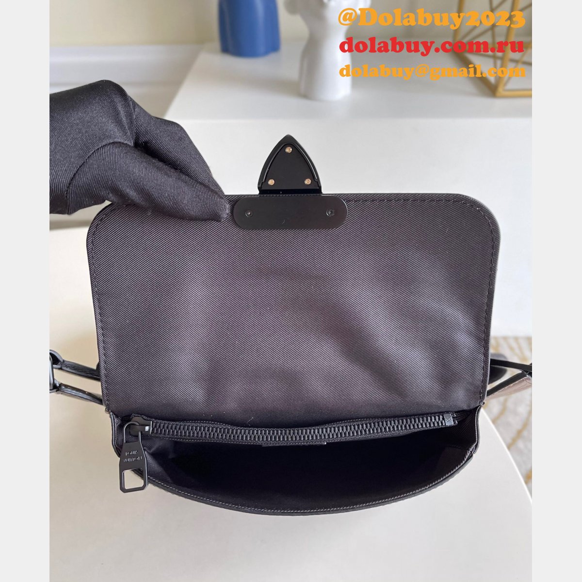 Designer Replica Louis Vuitton M45807 Bumbag Messenger & Shoulder Bags