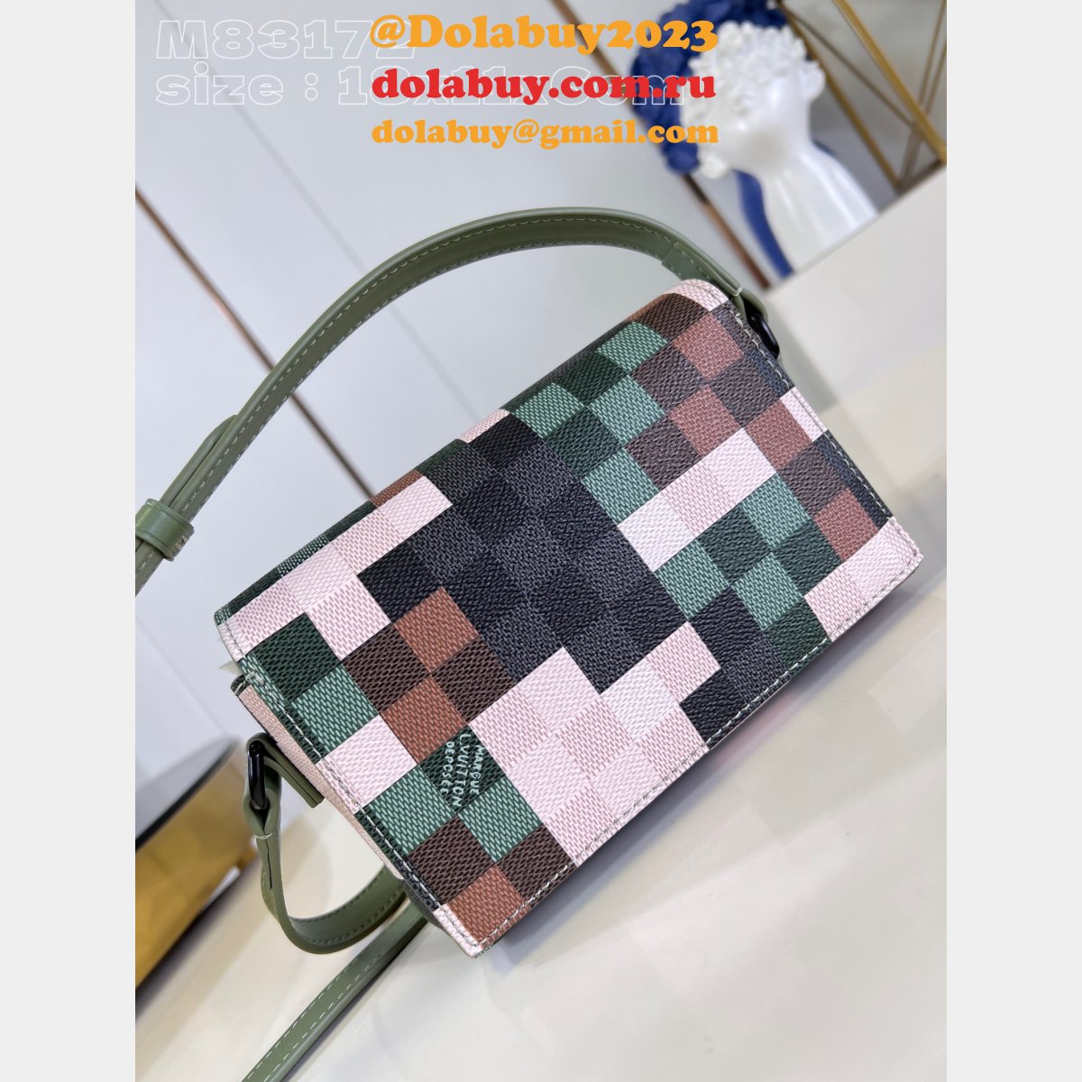 Best Steamer Wearable Wallet M83172 High Quality Louis Vuitton Replicas