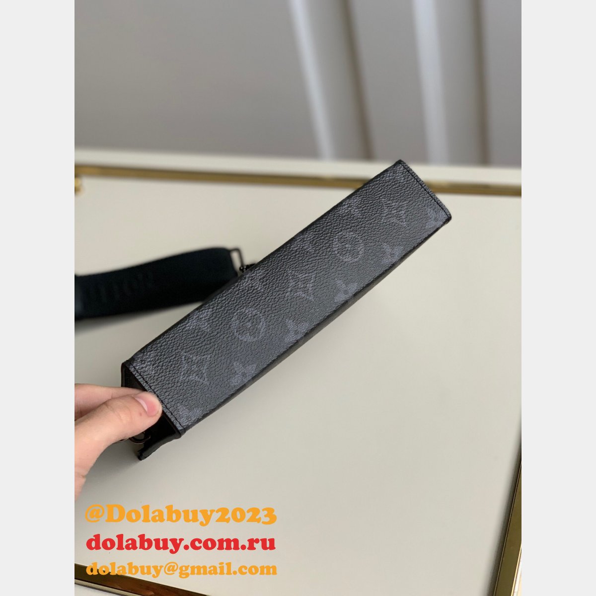 1:1 Replica Louis Vuitton Gaston Wearable Wallet G66 m81124 Bag