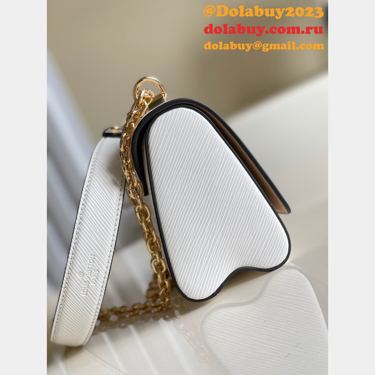 Louis Vuitton Replicas Twist PM Epi Leather M50332 Black/White 7 Star