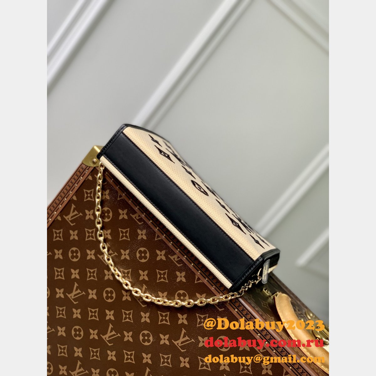 Toiletry Pouch On Chain M82521 Top Louis Vuitton Replica Bag