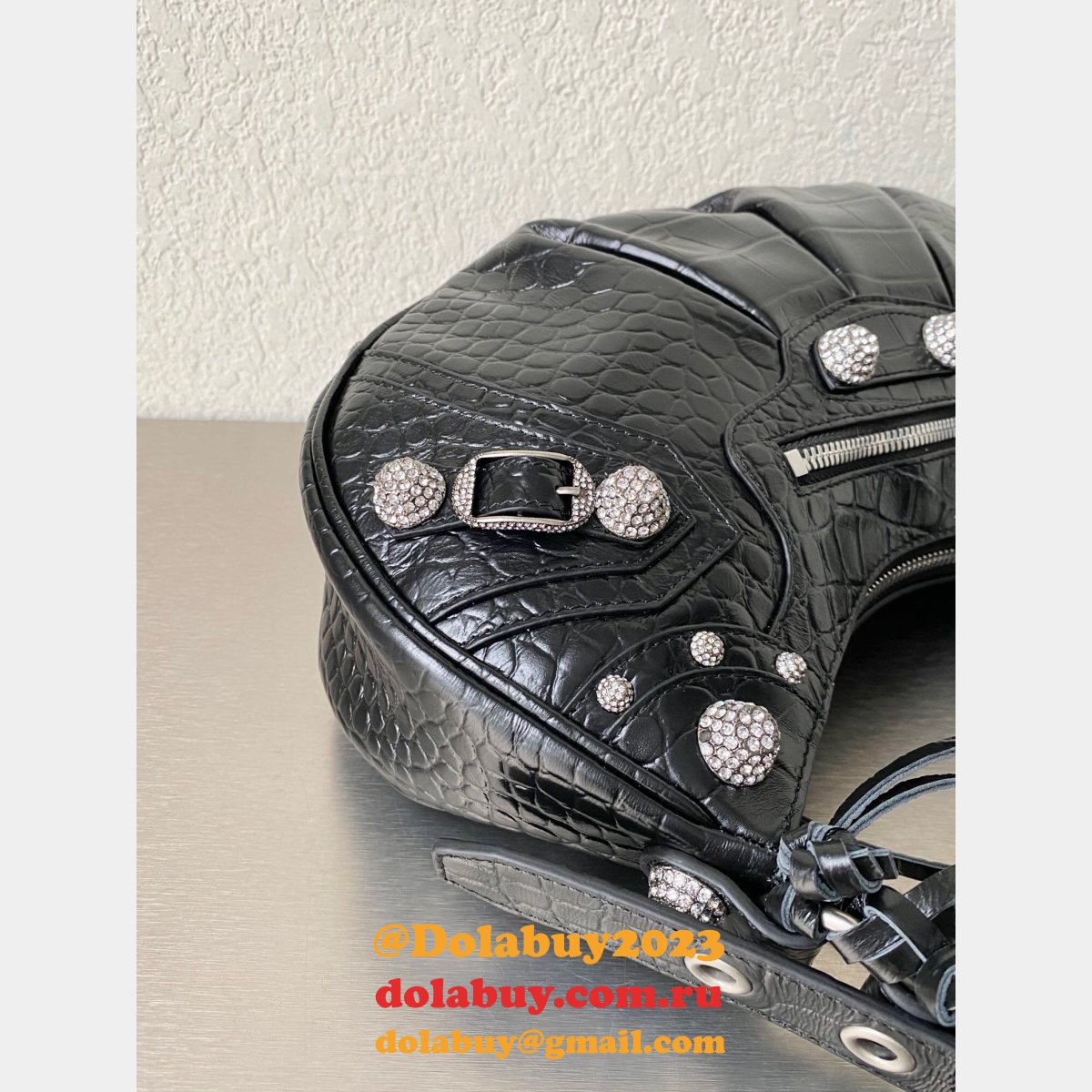 Balenciaga Fake High Quality Le Cagole crocodile Drill 33CM Bag