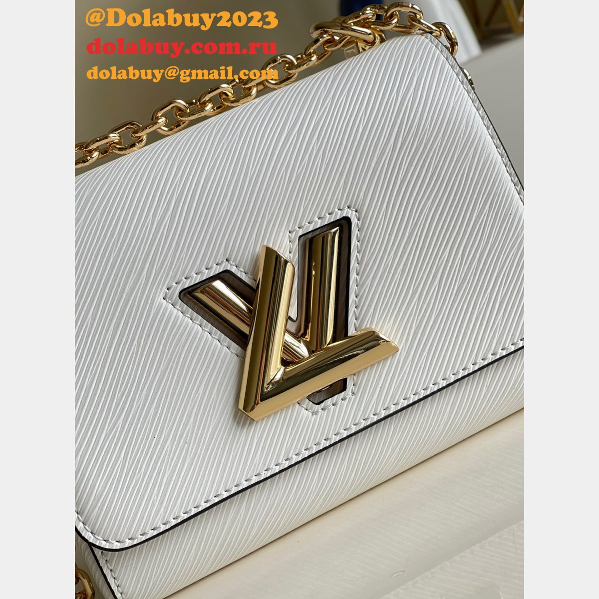 Louis Vuitton Replicas Twist PM Epi Leather M50332 Black/White 7 Star