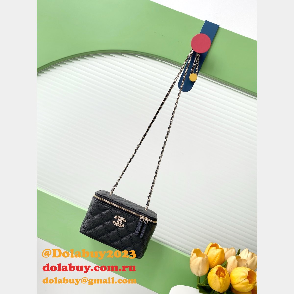 Luxury Long Vanity AP4530 Replica Chain Shiny Bag