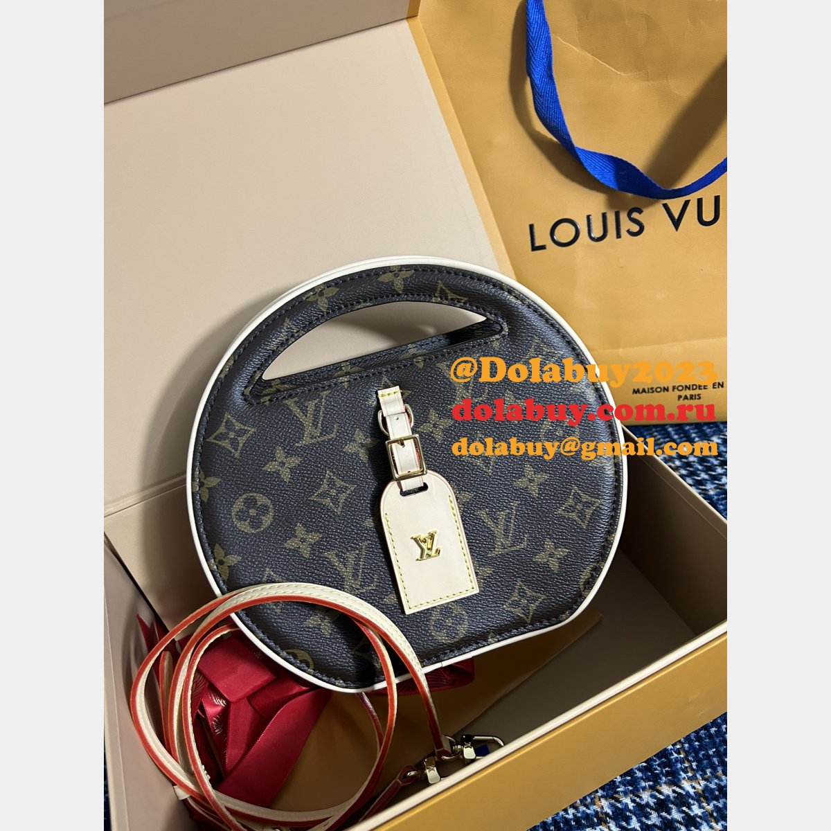 Around Me Fake Monogram Top M47117 Louis Vuitton Bag