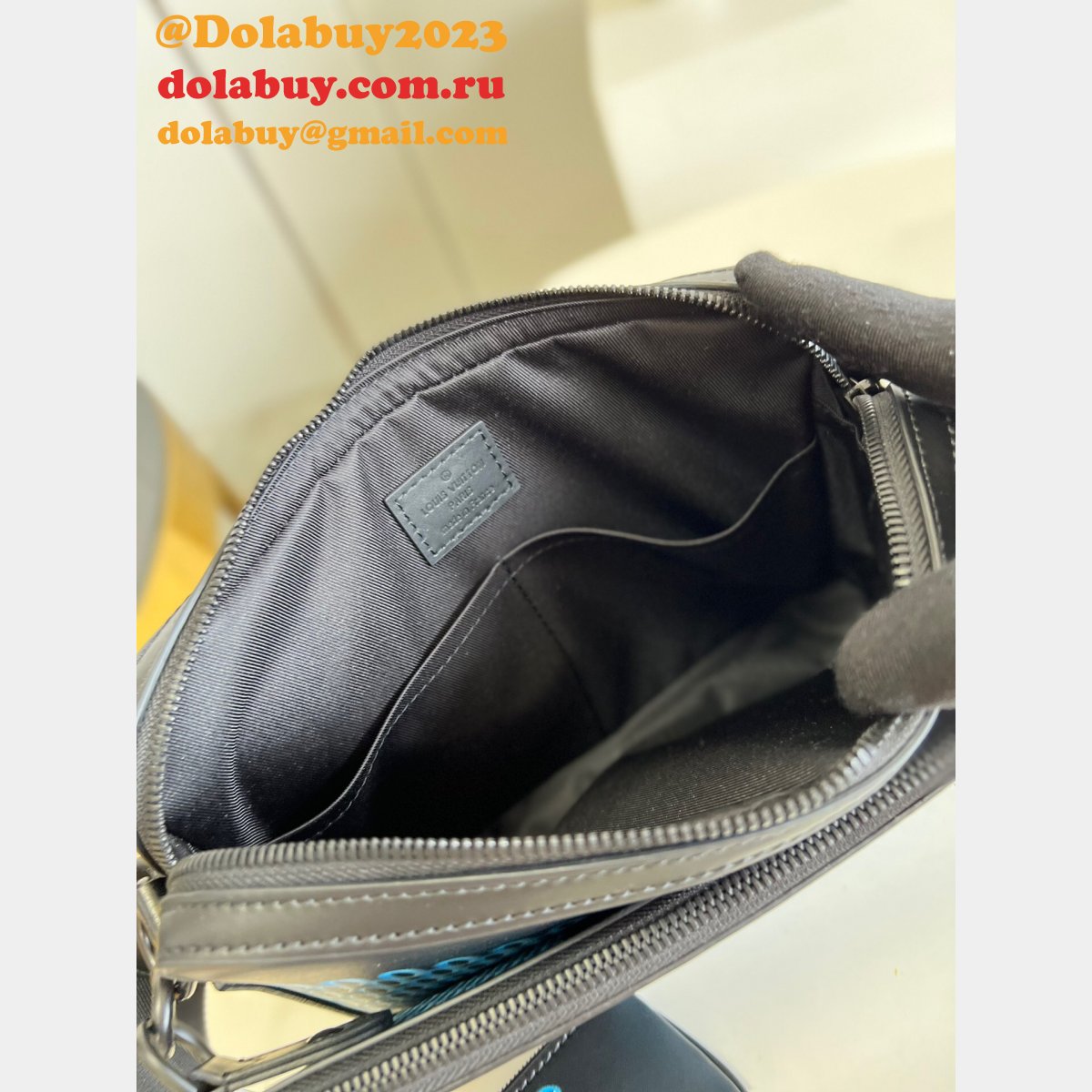 Louis Vuitton 7 Star M69443 Trio Messenger Replica Bag