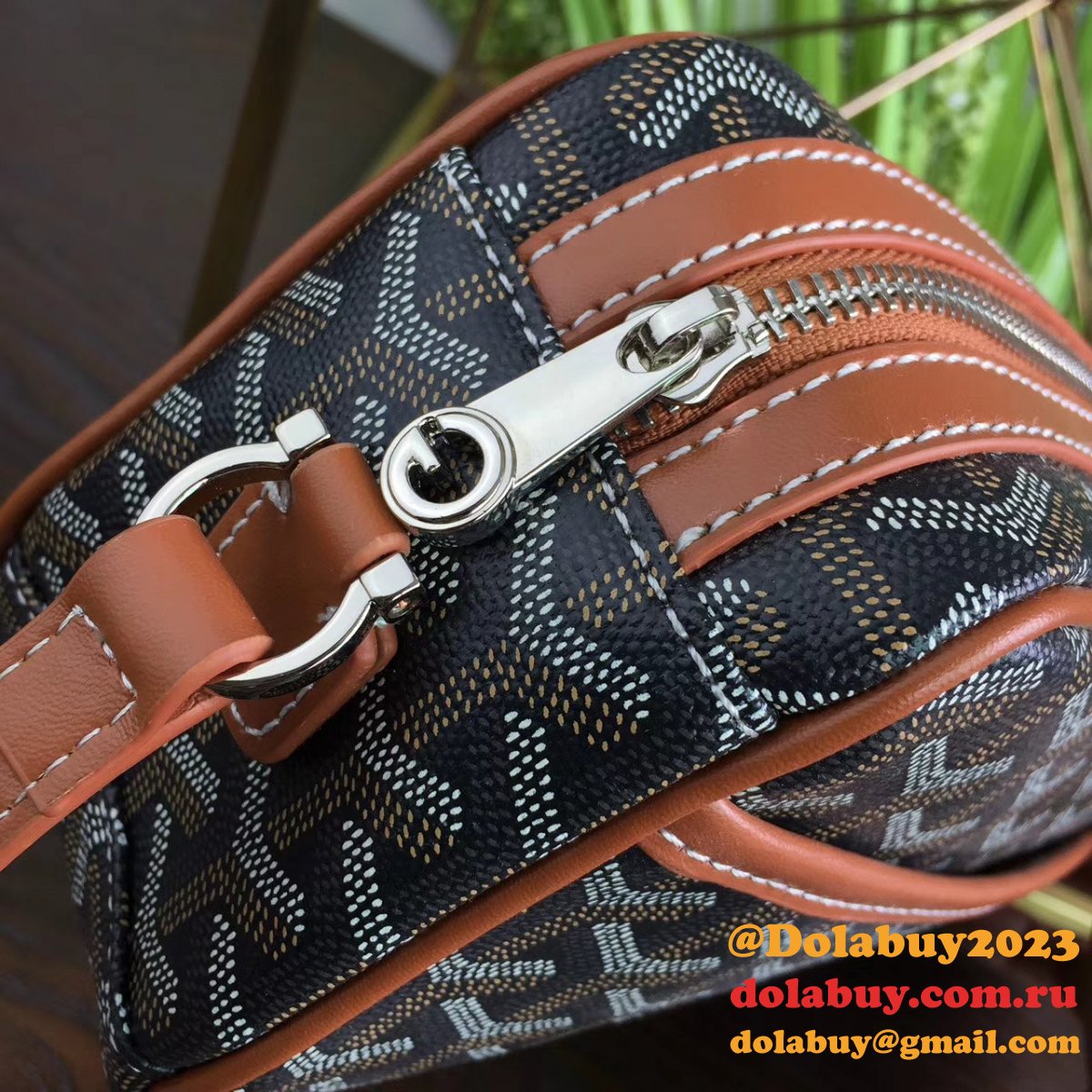 Where to Find the Best Replicas Goyard Capvert Crossbody Bag