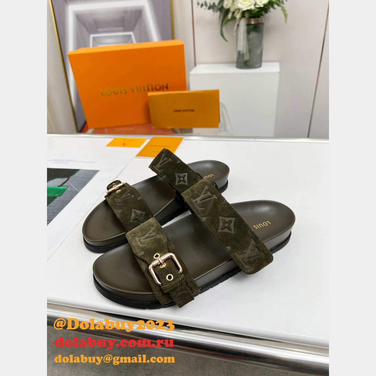 Top Quality LOUIS VUITTON men slippers
