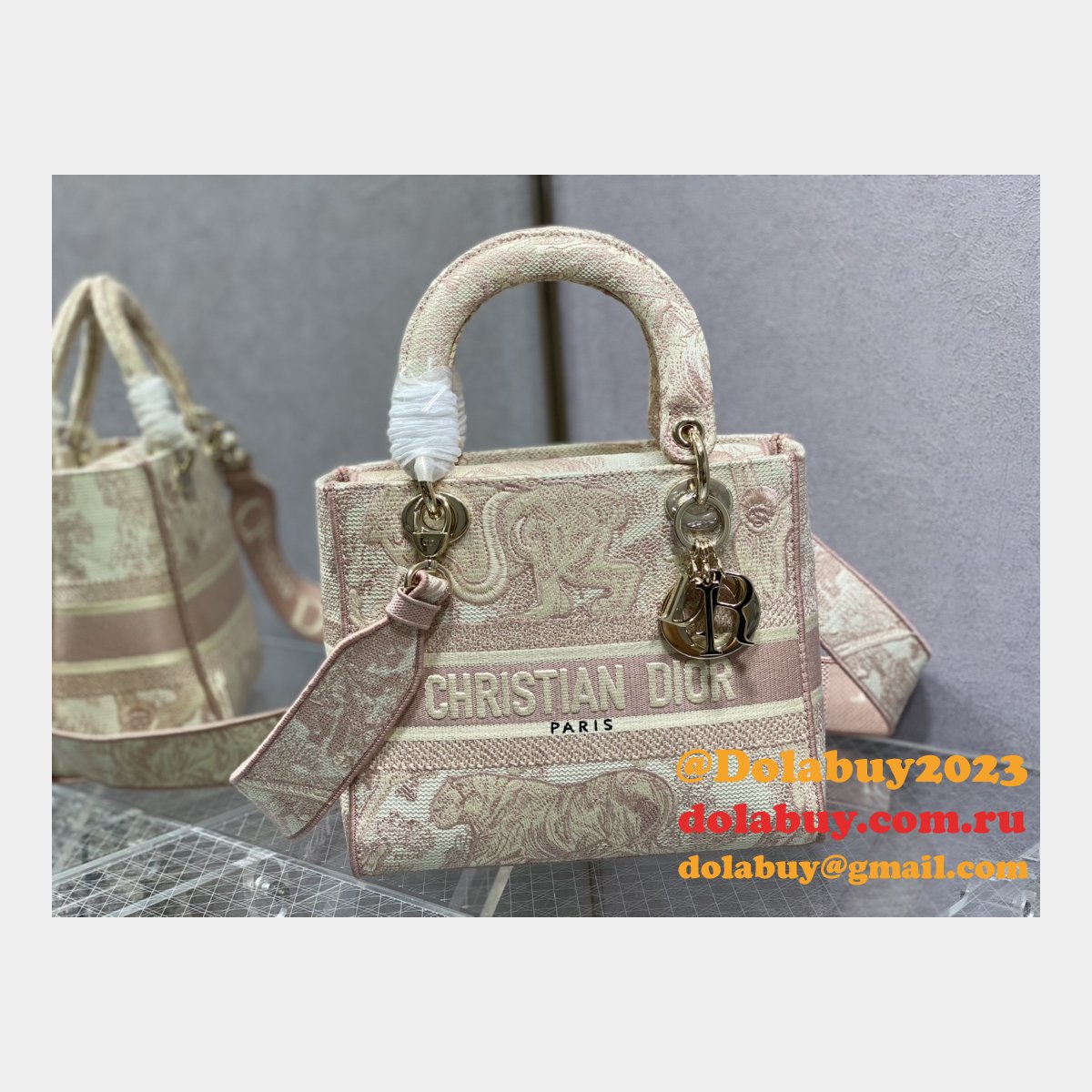 Top Quality Fake Lady Embroidery Canvas Dior 24CM Replica Bag