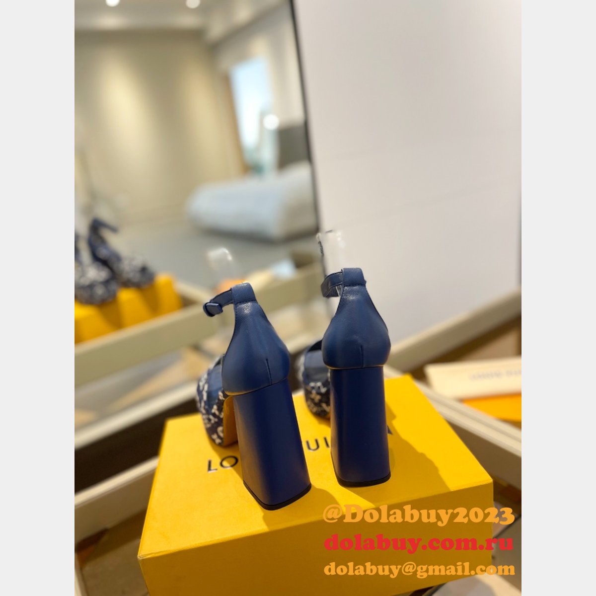 Wholesale LUXURY LOUIS VUITTON afterglow sandals