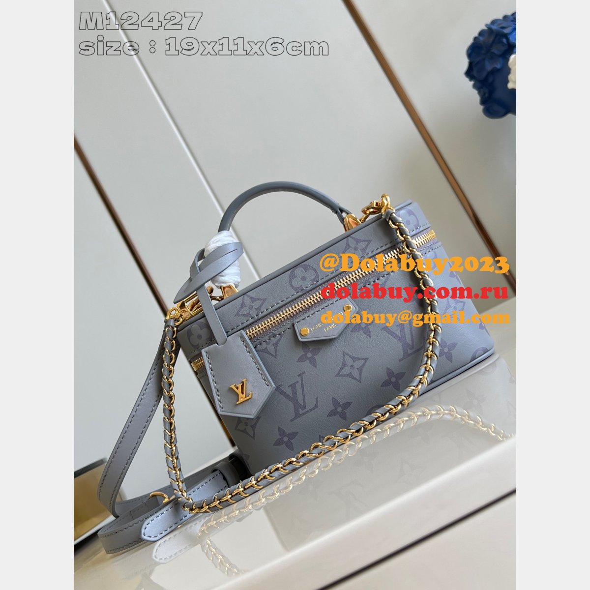 UK Louis Vuitton Replica Vanity Chain Pouch Fashion M12427 Bag