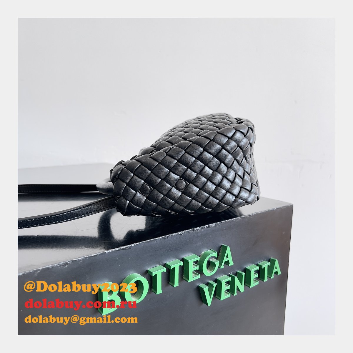 new b0tte*a Ven*ta cobble top handle bag
