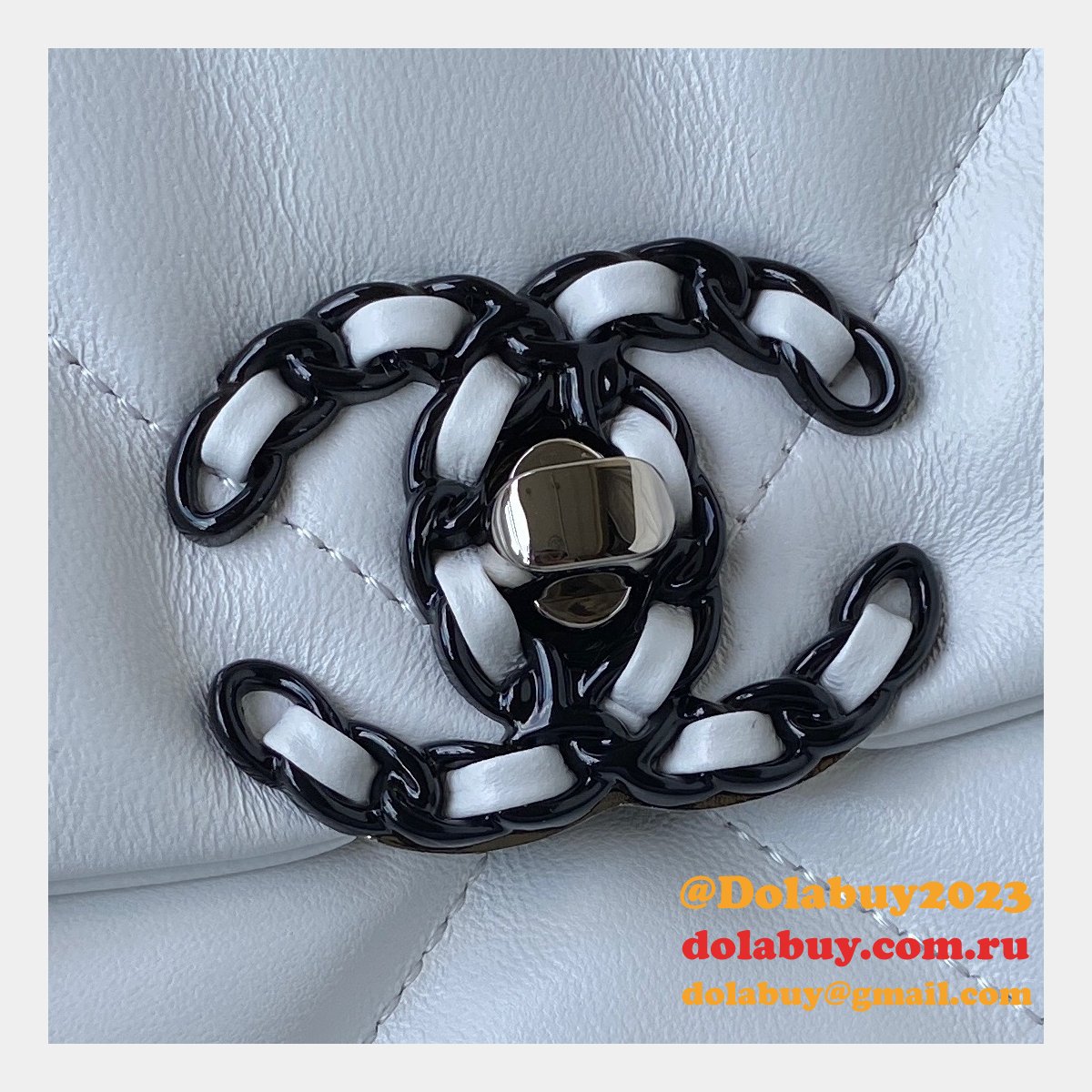 Best Replica Lambskin Gold-Tone AS1160 White/Black 19 Handbags Online Sale