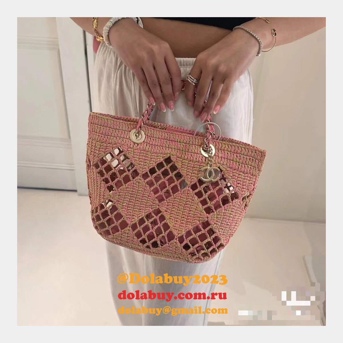 Where Can I Buy Replica Shopping Raffia Effect Braided AS4714 Bag
