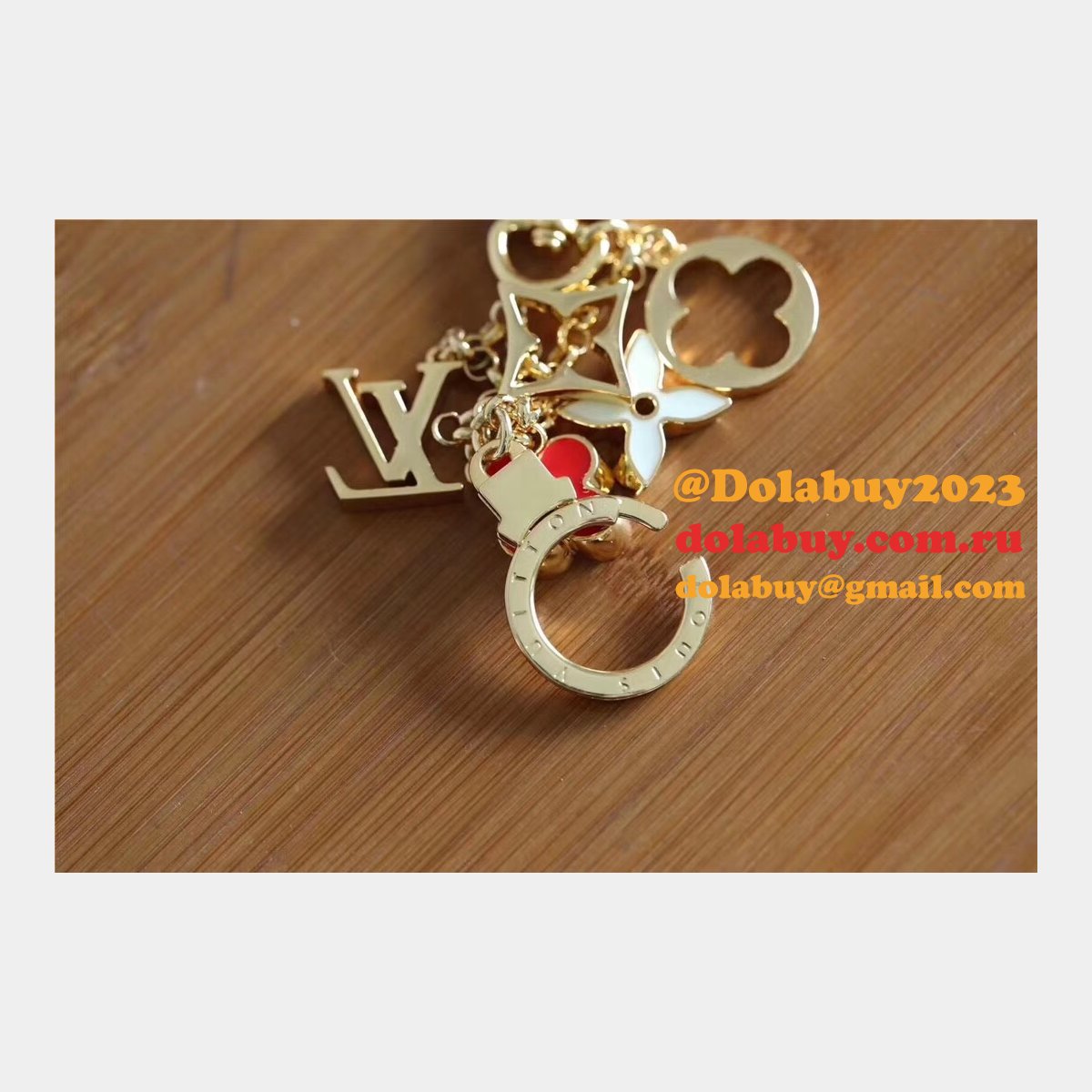 Top Quality Louis Vuitton Fleur de Monogram Bag Charm Chain M65111 Gold