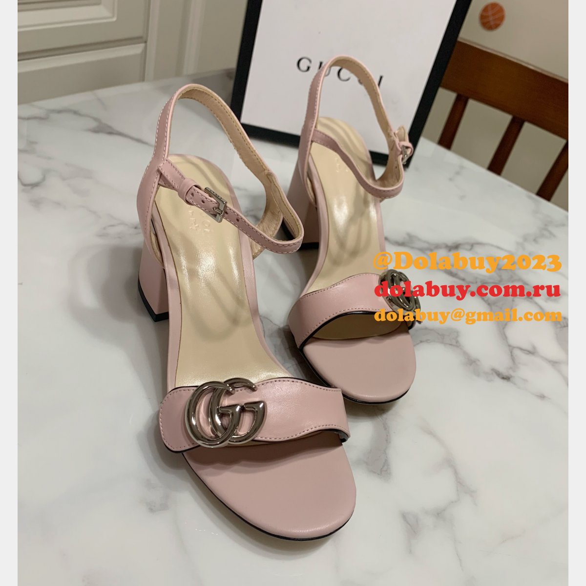 one word G*u*i sandals perfect summer slippers shoes
