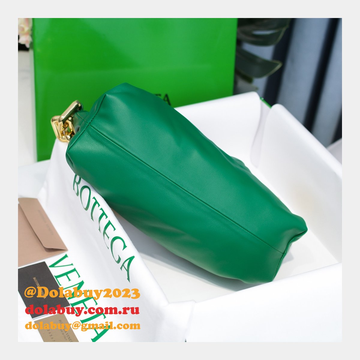 where to find the best replicas b0tte*a Ven*ta 30cm chain pouch bag dupes