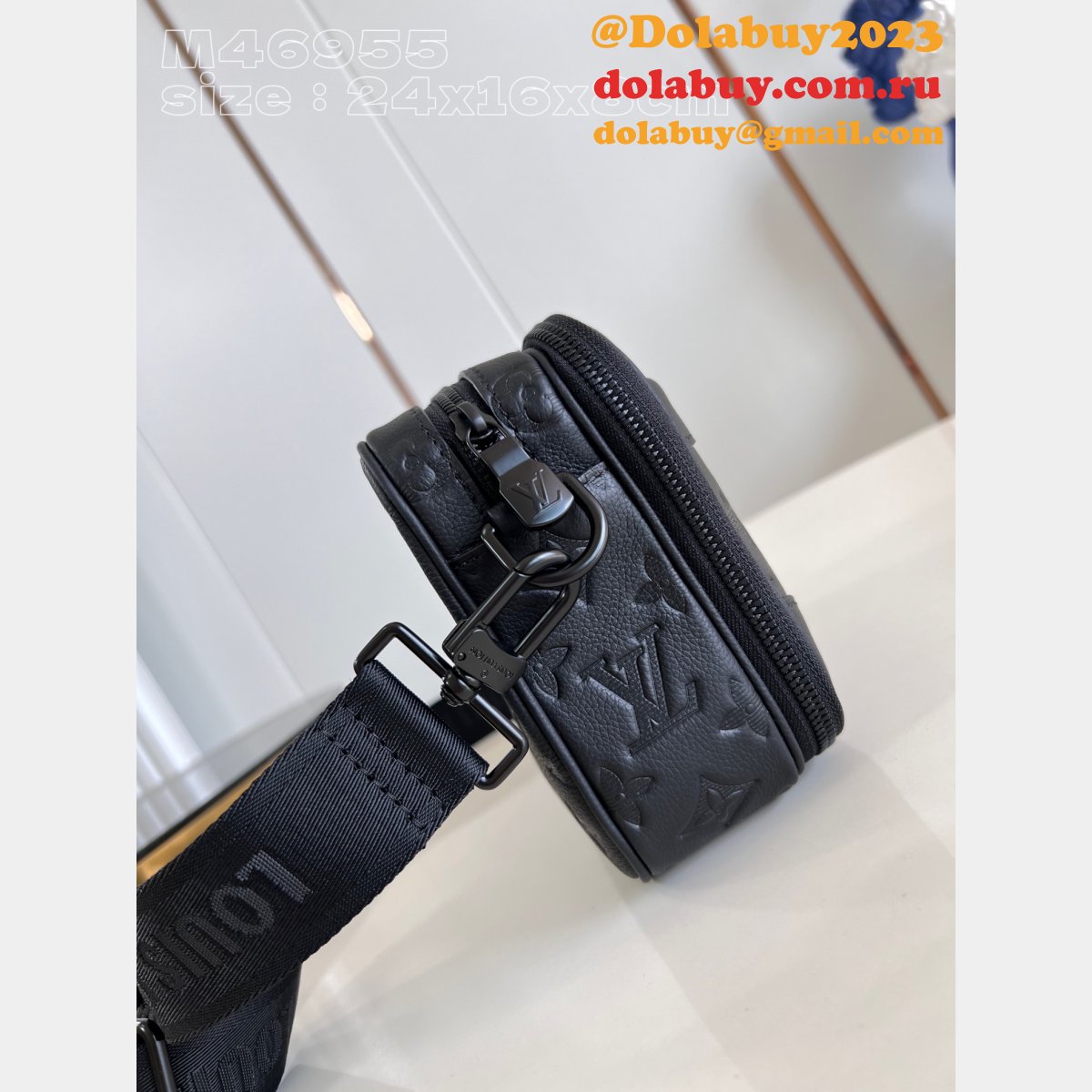 7 Star Alpha Messenger Louis Vuitton Mens M46955 Black Replicas Bag