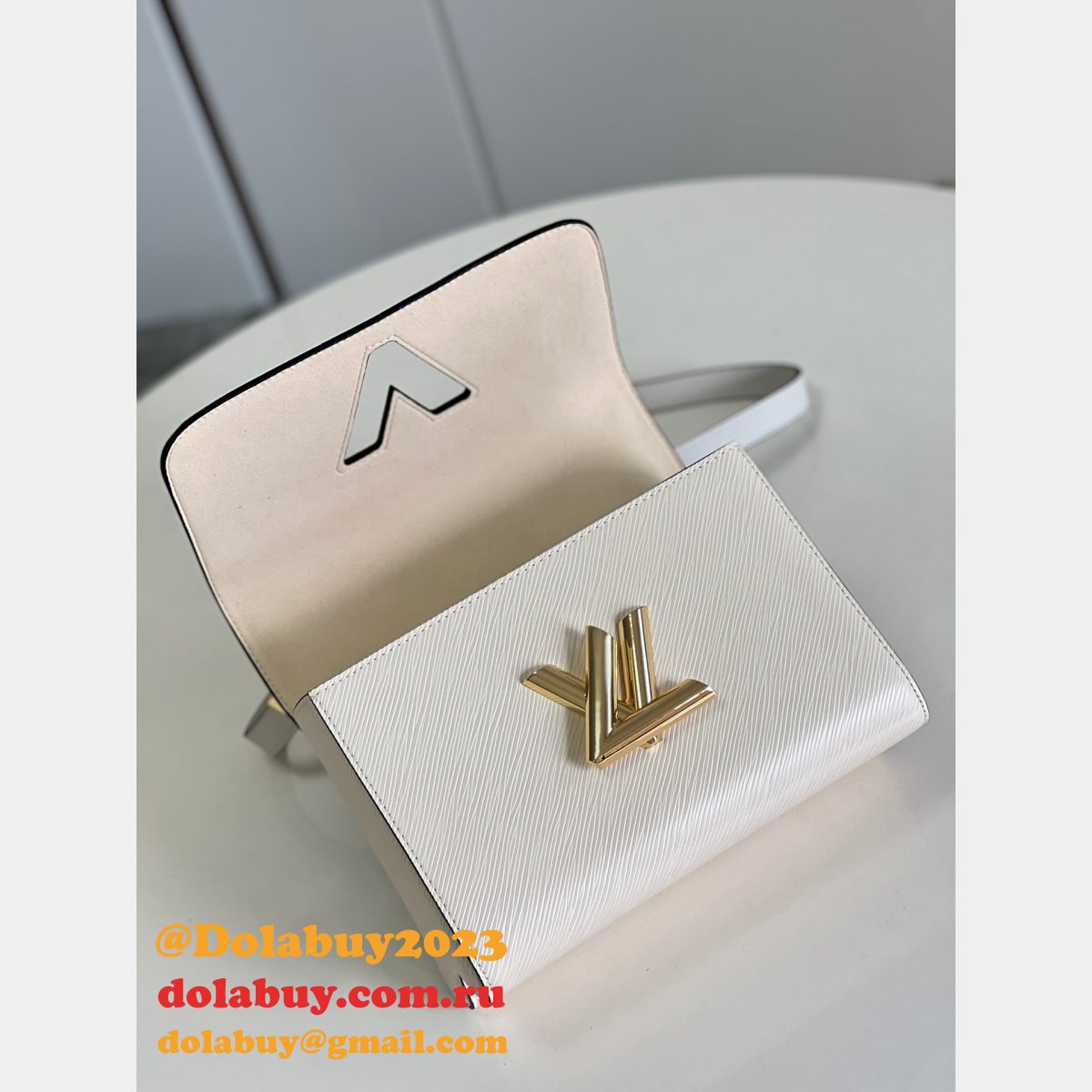 Cheap Louis Vuitton Twist PM Shoulder M50332 Bag From China UK
