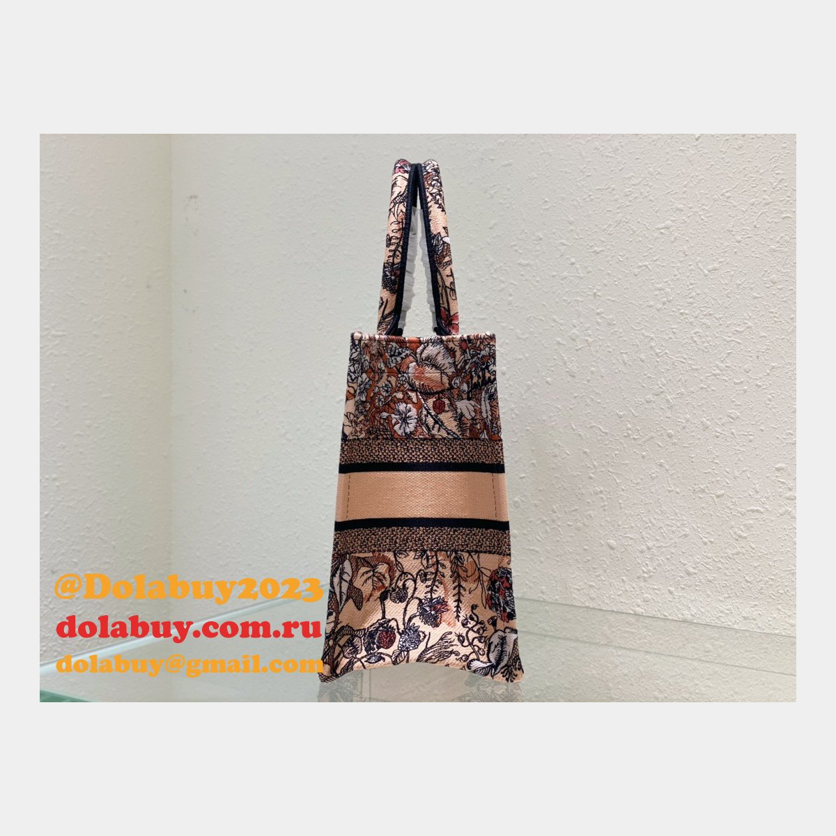 Best Fashion Christian Dior CD Book Tote Cheap Replica Bag