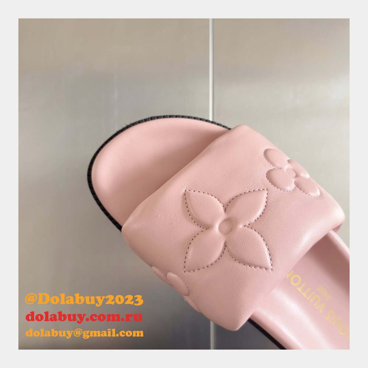 Duplicate LV Shore Flat Comfort Mule