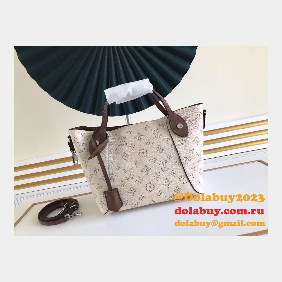 7 Star Louis Vuitton Mahina M54353/M54350 Hina Handbags