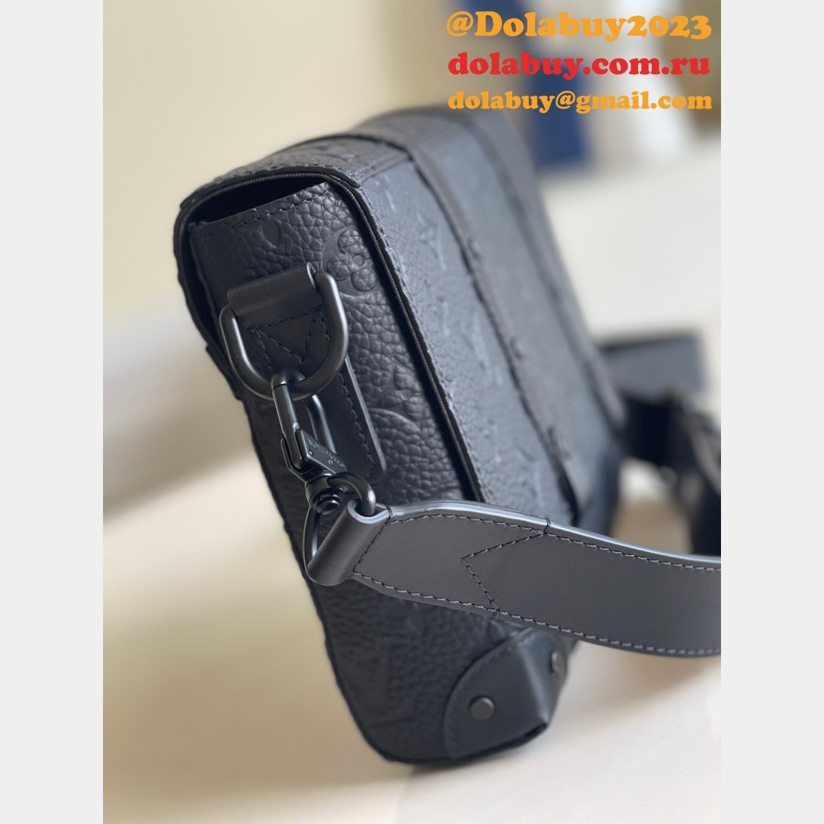 Louis Vuitton Cheap Trunk Messenger Taurillon Monogram M57726 Black