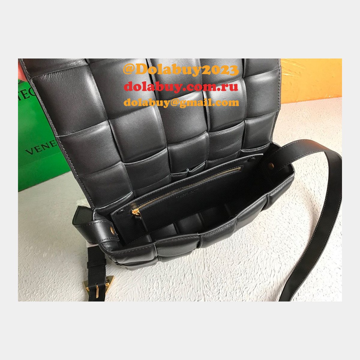 b0tte*a Ven*ta best replica maxi intreccio cassette nappa leather shoulder bag